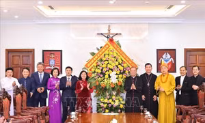 Gửi lời chúc đến đồng bào Công giáo đón Giáng sinh an lành, hạnh phúc