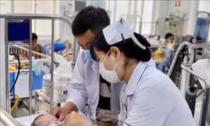 Mức sinh thấp kéo dài, TP Hồ Chí Minh tìm cách giữ 'dân số vàng'