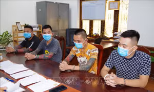Tạm giữ hình sự 5 đối tượng có hành vi cưỡng đoạt tài sản