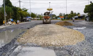 Đồng Tháp: Khẩn trương vá đường ĐT.852B, đảm bảo an toàn giao thông