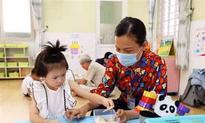Dự kiến ban hành nhiều quy định mới về trả lương dạy thêm giờ cho giáo viên