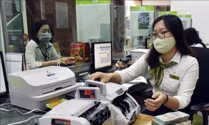 Khó tiếp cận vốn vay dù lãi suất tiếp tục giảm sâu