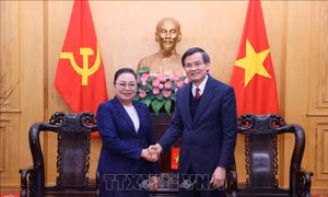 Thắt chặt gắn kết chiến lược trong đào tạo cán bộ giữa Việt Nam và Lào