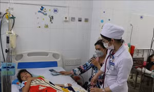 Bạc Liêu: Nỗ lực điều trị các ca nặng, không để bệnh sốt xuất huyết lây lan