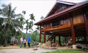 Nghệ An: Sẽ kiểm kê, xếp hạng nhà sàn cổ, truyền thống