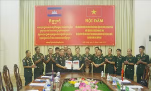 Phối hợp giữ gìn an ninh chính trị, ngăn chặn tội phạm khu vực biên giới Việt Nam - Campuchia