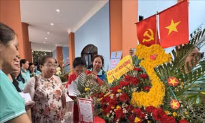 Ngày Quốc tế Phụ nữ 8/3: Tôn vinh người lao động nữ bằng việc làm thiết thực