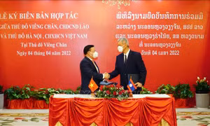  Tăng cường hợp tác giữa Hà Nội và thủ đô Viêng Chăn (Lào)