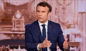 Ông E.Macron tiếp tục nới rộng khoảng cách trong các cuộc thăm dò dư luận