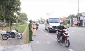 Xử lý nghiêm vi phạm giao thông tạo thói quen tốt chấp hành pháp luật