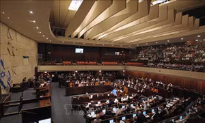 Các nghị sĩ Israel thông qua dự luật giải tán Quốc hội