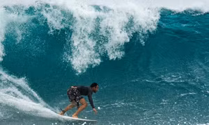 Niềm vui của những người đam mê lướt sóng ở Cuba