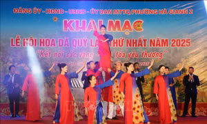 Khai mạc Lễ hội hoa Dã quỳ với chủ đề 'Kết nối sắc vàng – Lan tỏa yêu thương'
