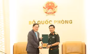 Tiếp tục làm sâu sắc quan hệ hợp tác quốc phòng Việt Nam - Malaysia