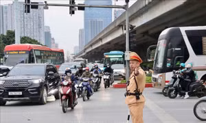 Thủ tướng chỉ đạo tăng cường vận tải, bảo đảm an toàn giao thông dịp Tết 