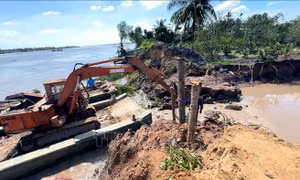 Vĩnh Long khắc phục kip thời sạt lở cồn Thanh Long
