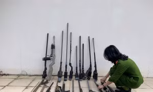 Tuyên truyền, vận động người dân giao nộp vũ khí, vật liệu nổ