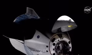 Tập đoàn SpaceX phóng tàu vũ trụ đưa 4 nhà du hành lên ISS