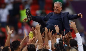 WORLD CUP 2022: HLV Queiroz tự hào về các tuyển thủ Iran