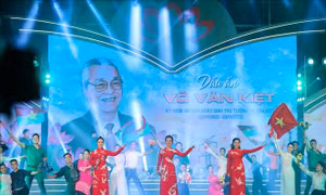 Thủ tướng Phạm Minh Chính dự Chương trình nghệ thuật 'Dấu ấn Võ Văn Kiệt'