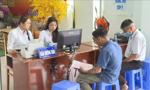 Chính quyền ở 'siêu đô thị' - một năm nhìn lại: Bài 2 - Tháo gỡ 'nút thắt'