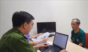Hà Nội bắt giữ đối tượng lừa chữa 'bách bệnh' bằng nước ion kiềm, giao dịch gần 100 tỷ đồng