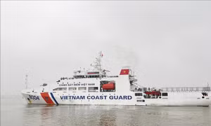 Tàu CSB 8004 lên đường khảo sát, nắm tình hình các vùng biển, đảo ven bờ năm 2025