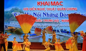 Tôn vinh văn hóa Bắc Trung bộ qua hội diễn 'Câu hò nối những dòng sông'