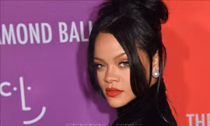 Forbes: Rihanna trở thành 'nữ ca sĩ tỷ USD'