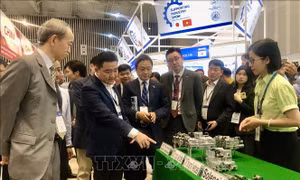 Khai mạc Triển lãm quốc tế về cơ khí chính xác và sản xuất chế tạo