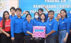 Thành Đoàn Cần Thơ vận động hơn 3 tỷ đồng tiếp sức sĩ tử mùa thi