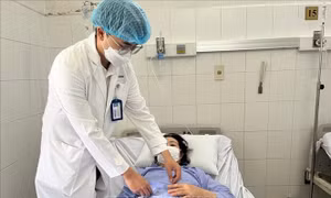 Cứu sống bệnh nhân nguy kịch do dị dạng mạch máu ruột non hiếm gặp