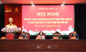 Sơn La tiếp tục phát triển kinh tế - xã hội gắn chặt với quốc phòng, an ninh