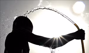 Nhiệt độ và độ ẩm khắc nghiệt đang thử thách giới hạn sinh tồn của con người