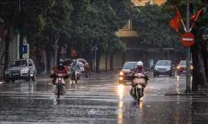 Vùng núi Bắc Bộ mưa dông, ĐBSCL đề phòng xâm nhập mặn