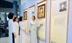 Triển lãm 'Sen trong đá': Tôn vinh vẻ đẹp kiên trung của các nữ tù chính trị tại Côn Đảo