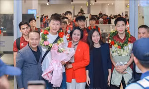 Đội tuyển U22 Việt Nam về nước, khép lại hành trình vinh quang và đầy tự hào tại SEA Games 33