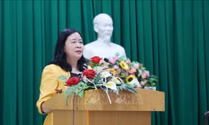 Trưởng ban Dân vận Trung ương tiếp xúc cử tri tại Đắk Lắk