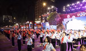 1.000 thanh niên đồng diễn với chủ đề 'Thế hệ mới - thích ứng - kết nối và chia sẻ'