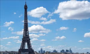 Pháp điều tra vụ đe dọa đánh bom tại Tháp Eiffel