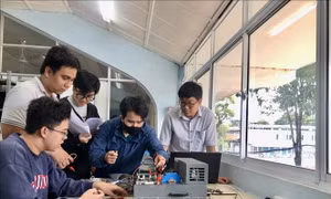 Ban hành chính sách học bổng cho các ngành khoa học, công nghệ chiến lược