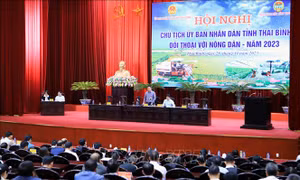Chủ tịch UBND tỉnh Thái Bình đối thoại với nông dân
