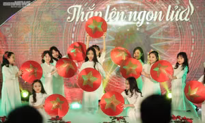 'Thắp lên ngọn lửa' mang thông điệp gửi niềm tin, hy vọng trong năm mới 2023