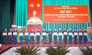 Thành phố Hồ Chí Minh: Tri ân những đóng góp của lực lượng dân quân tự vệ