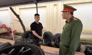 Bắt đối tượng trộm bánh xe ô tô ở nhiều tỉnh, thành phố