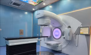 Đưa vào sử dụng hệ thống máy xạ trị gia tốc hiện đại đầu tiên tại miền Trung - Tây Nguyên