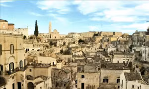 Bí quyết 'níu chân' du khách của thành phố 9.000 năm tuổi tại Italy
