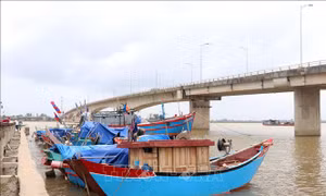 Phần lớn tàu thuyền ở Quảng Trị đã neo đậu an toàn để tránh bão số 4