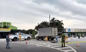 Cảnh sát giao thông dùng flycam phát hiện phương tiện vi phạm