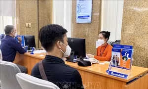 Từ 1/1/2026, ngừng giao dịch ngân hàng bằng hộ chiếu